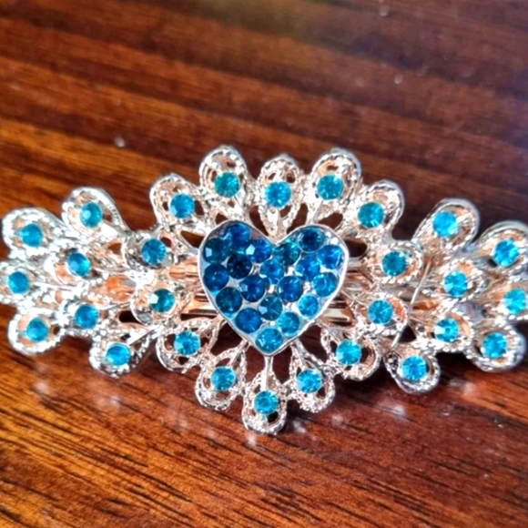 Beautiful blue hair clip - Picture 2 of 2